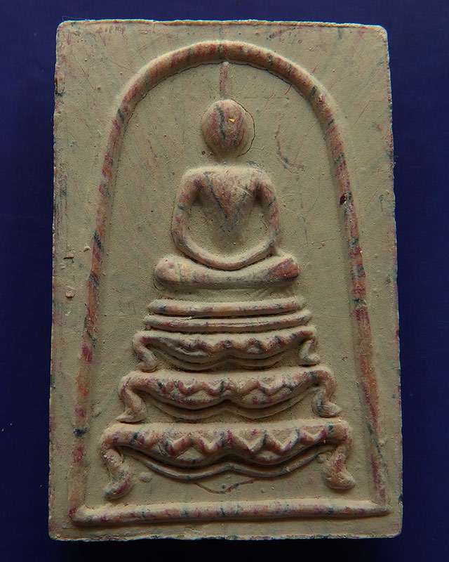 1.สมเด็จหลวงพ่อแพ วัดพิกุลทอง พิมพ์ฐานสิงห์ สายรุ้ง ตะกรุดทอง 3 กษัตริย์ ติดแผ่นทอง พร้อมกล่องเดิม