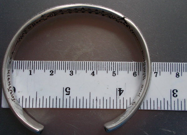 กำไลจักรพรรดิ์(ใหญ่) หลวงปู่หมุน ฐิตสีโล วัดบ้านจาน เนื้อเงิน พร้อมใบแนบเดิมจากวัด