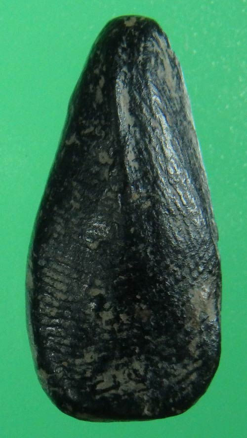 พระนางพุงป่องโป่งมะขาม สุโขทัย เนื้อดำ 