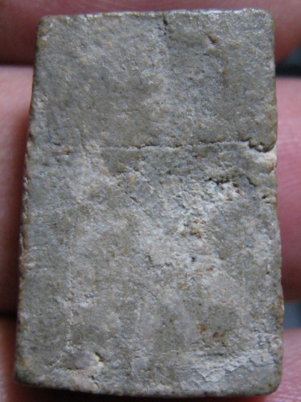 พระพิมพ์เล็บมือ กรุเก่า เนื้้อผง วัดพระยาสุเรนทร์ กรุงเทพฯ มาพร้อมบัตรรับรอง