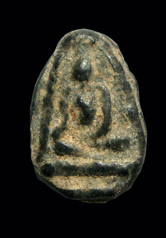 พระกรุหนองกระทุ่ม เนื้อชินตะกั่วสนิมแดง จ.อุทัยธานี