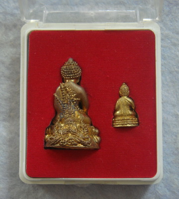 พระกริ่งเงินมา รุ่นเสาร์ ๕ พระธาตุพนม  วัดพระธาตุพนม  จ.นครพนม  ปี ๒๕๕๕