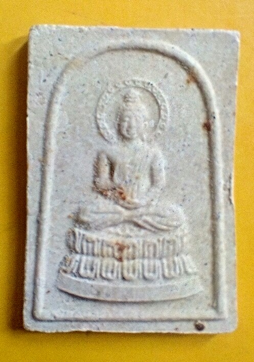 พระประทานพร หลวงปู่ดู่ วัดสะแก ปี29 เนื้อผงโขลก(เคาะเดียวเลยครับ)