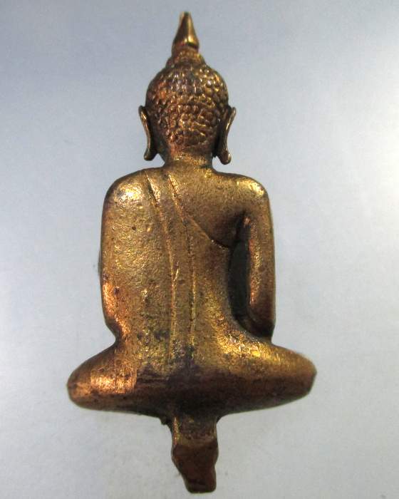 ๒๐ พระยอดธง กะไหล่ทอง