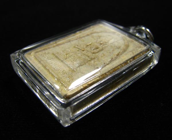 พระผงพระแก้วแจกทาน หลวงปู่หมุน ฐิตสีโล เคลือบเดิมๆ ปี 2542 (3)