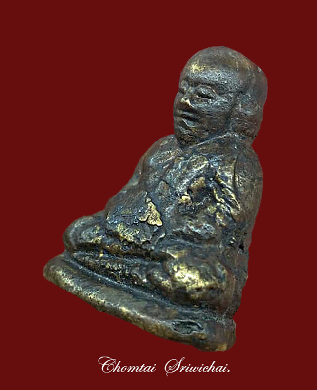 หลวงพ่อเงิน วัดบางคลาน รุ่นปืนแตก พิมพ์เศียรโต ยุคต้น