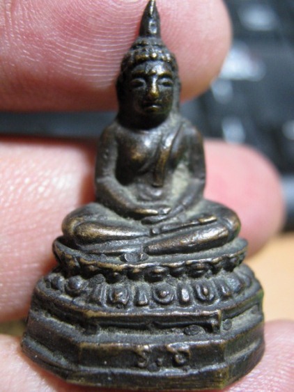 พระกริ่งรักษาดินแดน ปี2513 เนื้อทองเหลือง จ.กรุงเทพฯ ท่านเจ้าคุณนรฯ ปลุกเสก มาพร้อมบัตรรับรอง