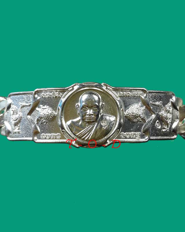 สร้อยข้อมือเงิน หลวงปู่ทิม วัดพระขาว จ.พระนครศรีอยุธยา