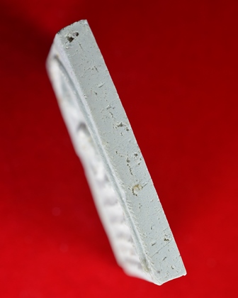 พระสมเด็จวัดบางขุนพรหม  รุ่นอุดมมงคล ปี 43 พิมพ์เส้นด้ายใหญ่  A