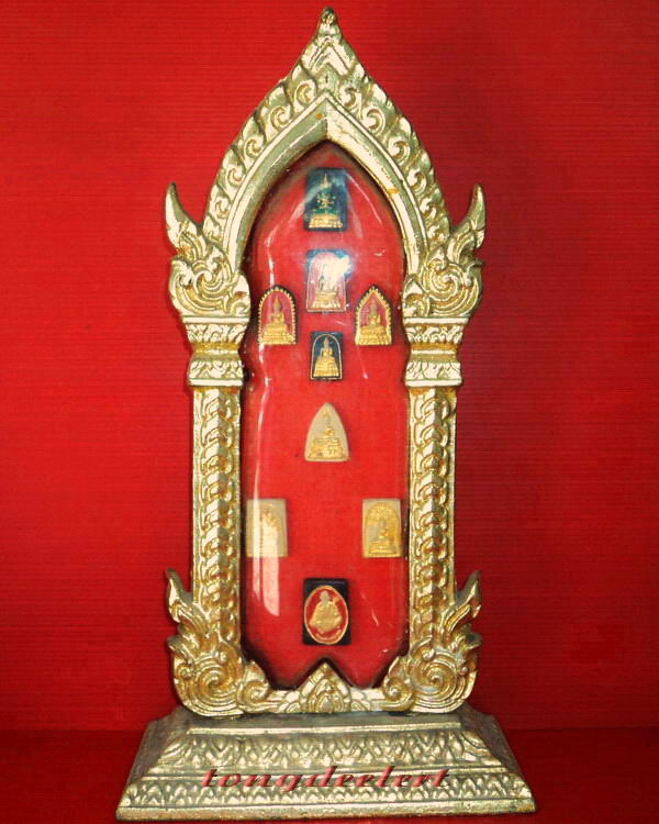 พระชุดมหาปฏิมากรทั้ง 9 พระองค์ หลวงพ่อสีนวล วัดทุ่งสาธิต ปี 2519 สวยสมบูรณ์มากค่ะ