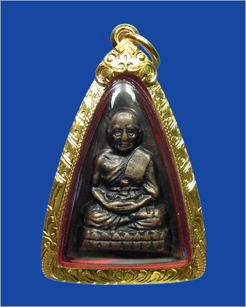 ขอลงอีกรอบ....หลวงปู่ทวดกลีบบัวรุ่น 1 ปี 08 สวยๆมาพร้อมทองครับแท้ทั้งพระและทอง