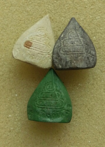 พระผง รูปเหมือนใบโพธุ์  ท่านเจ้าคุณนร    ปี2513. รุ่นแดนดารา  ชุด1