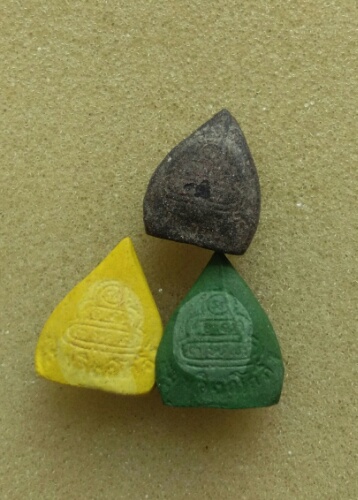 พระผง รูปเหมือนใบโพธุ์  ท่านเจ้าคุณนร    ปี2513. รุ่นแดนดารา  ชุด5