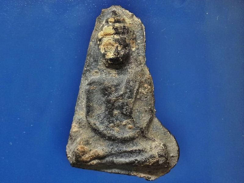 พระร่วงนั่ง กรุวัดหัวเกาะ จ.สุพรรณบุรี