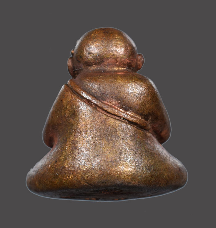 ปิดตาปุ้มปุ้ย รุ่นชินบัญชร ปี ๕๖ ลพ.สาคร วัดหนองกรับ เนื้อทองแดง หมายเลข ๕๘๘๓ พร้อมกล่อง