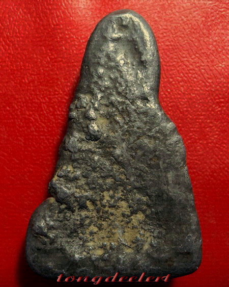 ยอดขุนพลแห่งลุ่มน้ำแม่กลอง พระท่ากระดานเนื้อตะกั่วสนิมแดง กรุท่าเสา จ.กาญจนบุรีค่ะ