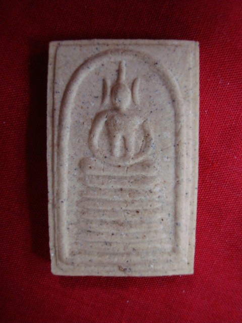 พระสมเด็จ วัดเกศไชโย พิมพ์ใหญ่ ๗ ชั้น นิยม เนื้อผง ปี๓๙