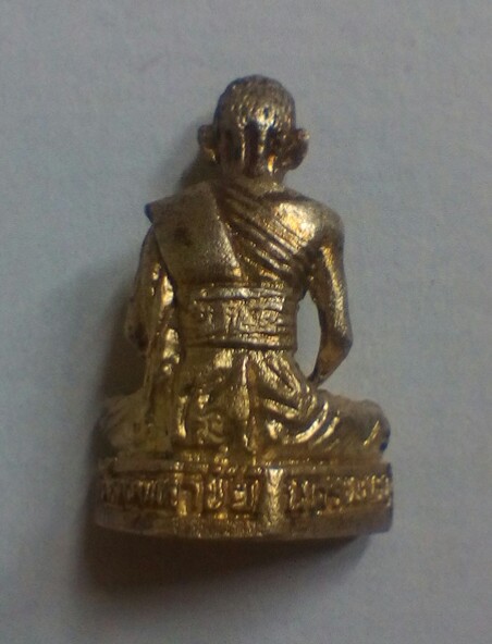 รูปหล่อหลวงปู่คำพันธ์ วัดธาตุมหาชัย รุ่นมหาชัยมงคล พิมพ์ใหญ่ เนื้อเงิน ปี2535