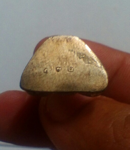 รูปหล่อหลวงปู่คำพันธ์ วัดธาตุมหาชัย รุ่นมหาชัยมงคล พิมพ์ใหญ่ เนื้อเงิน ปี2535