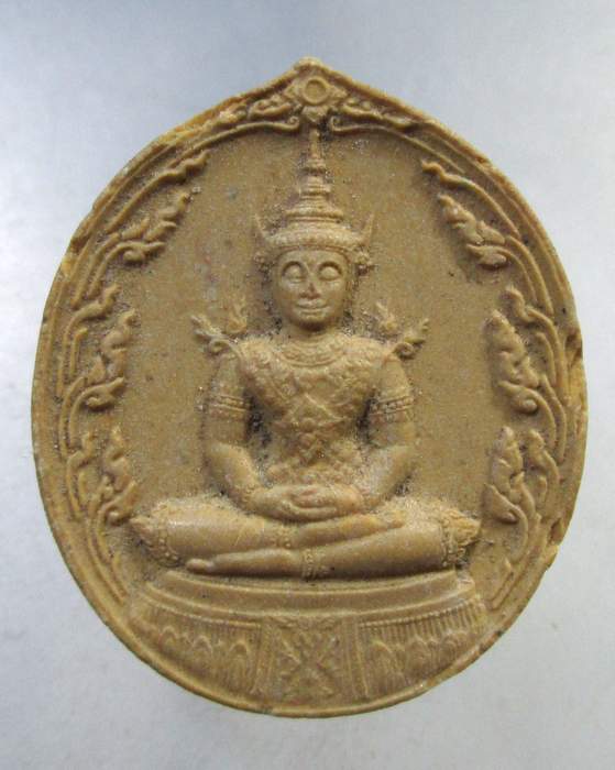 พระแก้วมรกต เนื้อผง