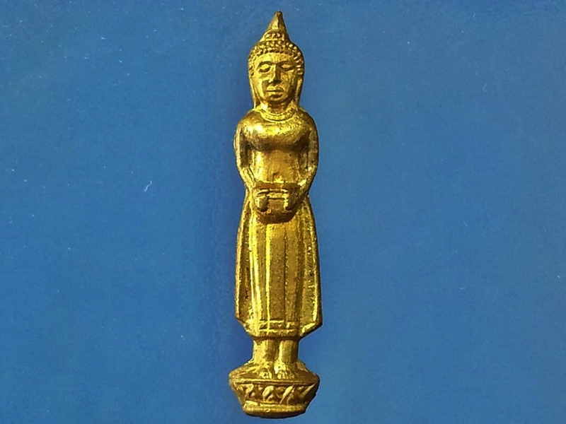 พระหลวงพ่อบ้านแหลม วัดเพชรสมุทร
