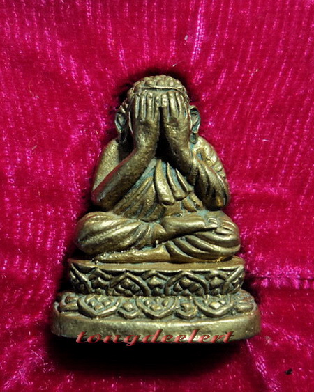 พระปิดตา หลวงพ่อเกษม เขมโก สุสานไตรลักษณ์ จ.ลำปาง รุ่นชนะศึกชายแดน ปี 2528 สวยมากค่ะ