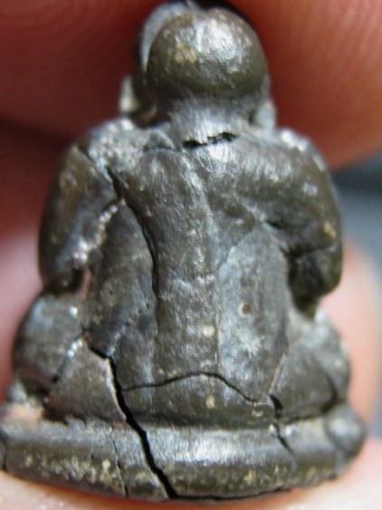 พระสังกัจจายน์ เนื้อชินผสมปรอท (ขรัวเฒ่าคลุมโปงสร้าง) กรุวัดท่าพระ กรุงเทพฯ