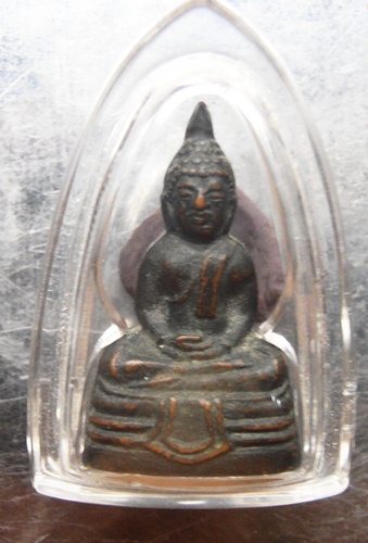 รูปหล่อหลวงพ่อโสธร ปี2500เนื้อทองแดงสวยๆครับ