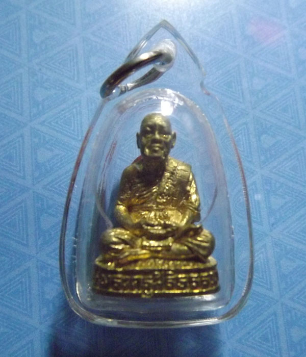 รูปหล่อรุ่นแรก หลวงพ่อหล่ำ วัดสามัคคีธรรม ปลุกเสก3ไตรมาส แชยิด6รอบ72ปี  2544