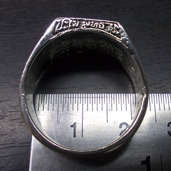 ***แหวน ลป.ดู่ ปี 2558 เนื้ออัลปาก้าชุบเงา แท้ๆพร้อมซองเดิมๆจากวัด สภาพ 100%***