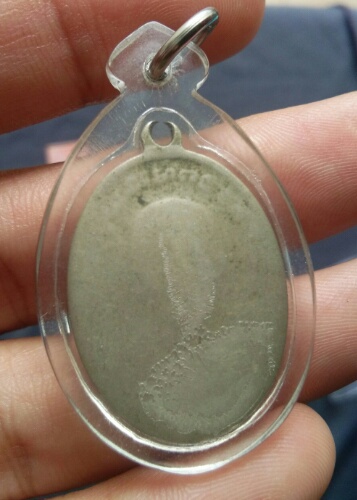 หลวงปู่ทวด. หลังหลวงปู่ทิม  รุ่นสี่. วัดช้างไห้. สภาพใช้  เลี่ยมกันน้ำ