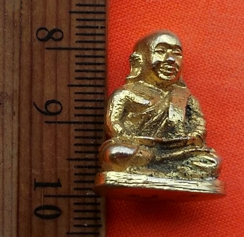 เริ่ม 10 บาท กับ รูปหล่อหลวงพ่อเงิน  …CG339