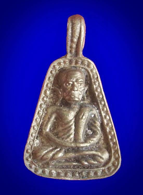 ((( เริ่มที่ 100.- )))  >>> ..เหรียญจอบข้างเม็ด "หลวงพ่อเงิน วัดบางคลาน" ปี 2535.. <<<  ..สวยเดิม..