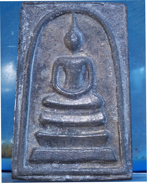 พระสมเด็จวัดระฆังฯ รุ่น108ปี(พ.ศ.2523) พิมพ์คอขีด เนื้อตะกั่วถํ้าชา มีโค๊ต ไม่มีกล่องพระเดิม / ww18