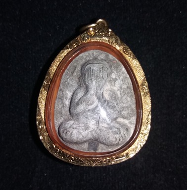 พระปิดตากนกข้างตะกรุดคู่ หลวงปู่โต๊ะ ปี 2522