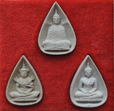 พระแก้วมรกต สามฤดู หลัง ตราภปร. ปี 2530 พิธีใหญ่ พร้อมกล่องเดิม หายาก