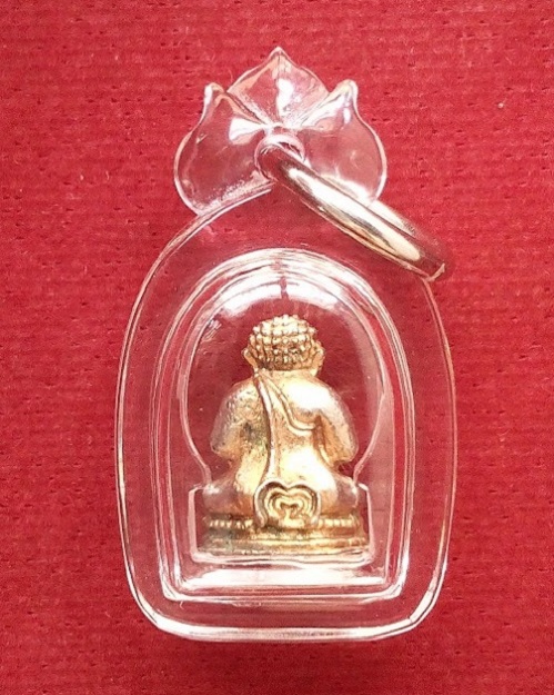 พระสังกัจจายลอยองค์ พิมพ์เล็ก เนื้อทองแดงกะไหล่ทอง หลวงพ่อแพ ปี18 ตอก 2โค๊ตใต้ฐาน...เคาะเดียวแดง...