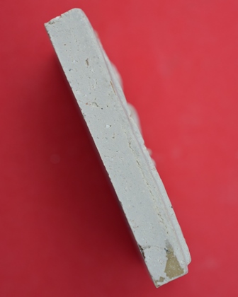 พระสมเด็จบางขุนพรหม รุ่นอุดมมงคล พิมพ์เส้นด้าย B ออกปี 2543  คัดพิเศษโรยผงเยอะ