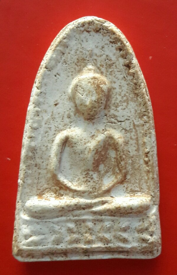 พระเนื้อผงครับ