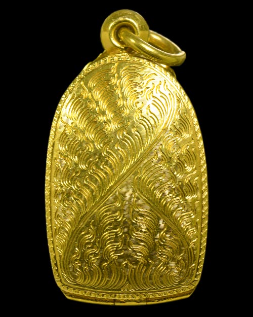 พระคงเขียว กรุเก่า จ.ลำพูน ฟอร์มสวย แต่บิ่นปลายเล็กน้อย+ตลับทองคำเปอร์เซ็นต์สูง18.8กรัม+บัตรรับรองคร