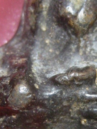 พระท่ากระดาน เนื้อตะกั่วสนิมแดง กรุวัดทุ่งสมอ พิมพ์เล็ก จ.กาญจนบุรี สภาพสวย