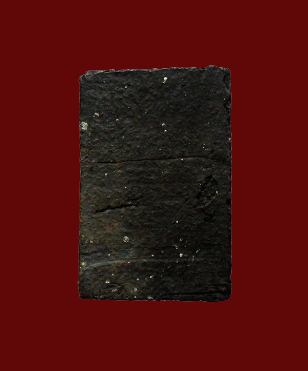 พระหลวงพ่อผาด วัดดงตาล พิมพ์ขี่สิงห์ เนื้อดำ (หายาก)  ผงอุดเต็ม (หลวงพ่อปานเสก)