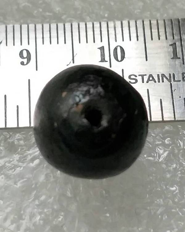 เม็ดประคำเหล็กน้ำพี้ รุ่น 'เสาร์๕ มหาเศรษฐี' ขนาดใหญ่ 1 ลูก หลวงปู่หมุน วัดบ้านจาน ปี ๒๕๔๓