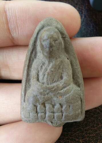 พระหลวงปู่ทวด เนื้อว่าน รุ่นบุญสูง อาจารยฺนอง ปลุกเสก ดร.ไมตรี บุญสูง จัดสร้างปี 42 พร้อมกล่องเดิมๆ