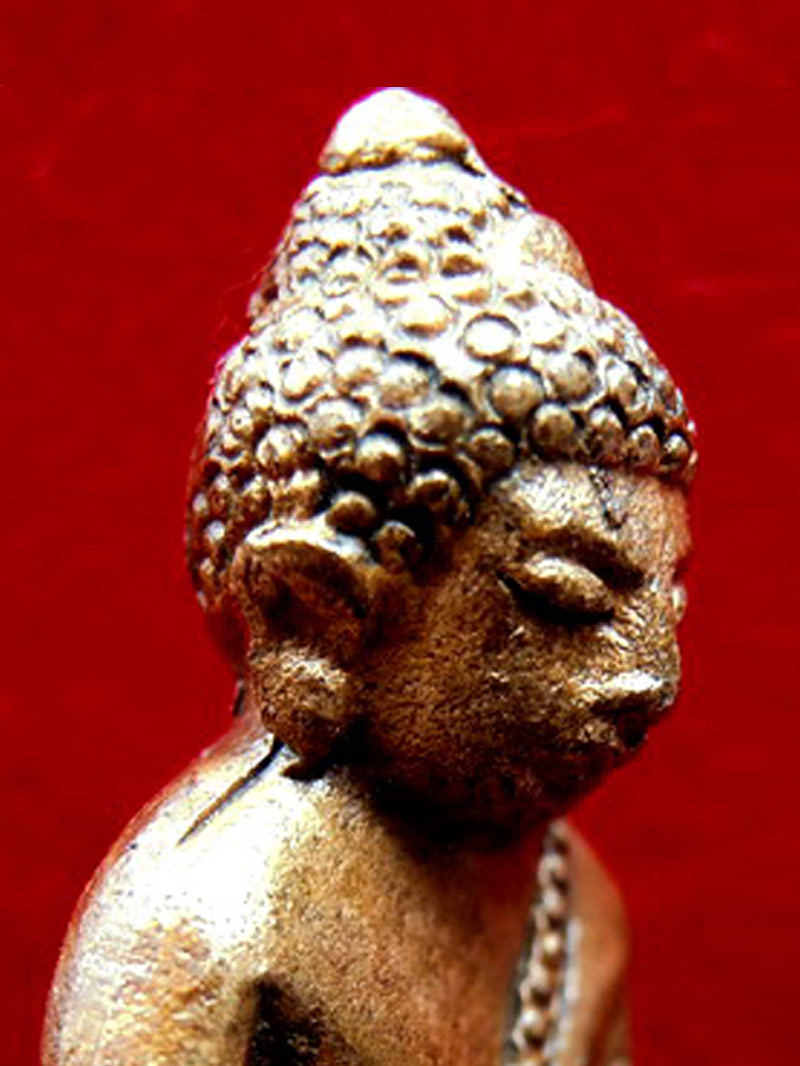 พระกริ่งเก้าแก้ว หลวงปู่แก้ว เกสาโร เนื้อสำริดสวยๆครับ /3