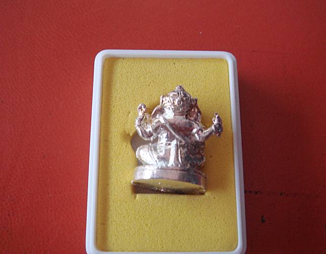 พระพิฆเนศ พร้อมกล่อง