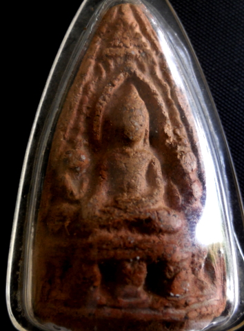 พระเลี่ยงกรุประตูลี้ ลำพูนเนื้อดินแร่ปนทราย