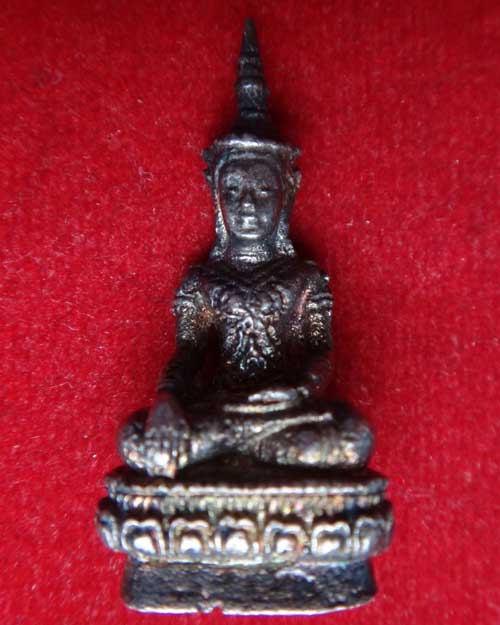 พระอยุทธยาทรงเครื่อง เนื้อนวะแก่เงิน 