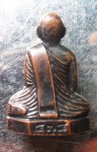 รูปเหมือยปั๊มหลวงพอแพ ออกวัดยาย สวยๆครับ