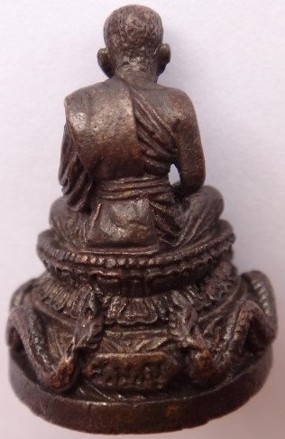 หลวงปู่ทวด ชุดของขวัญปี2000 วัดถ้ำเมืองนะ ฐานบรรจุ มวลสารจักรพรรดิ อัฐิ เกศาหลวงปู่ดู่ เคาะเดียว